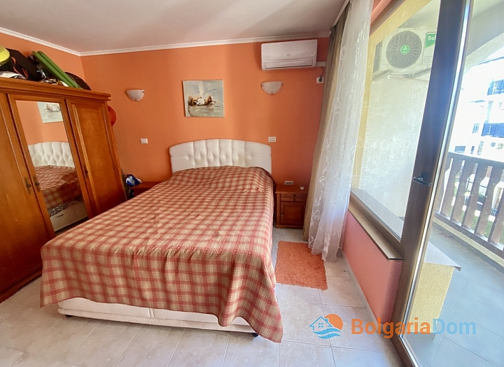 Spacious apartment with sea view meters from the beach. Photo 16