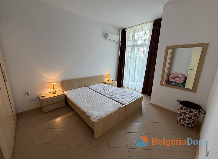 Spacious apartment in a large complex. Photo 3