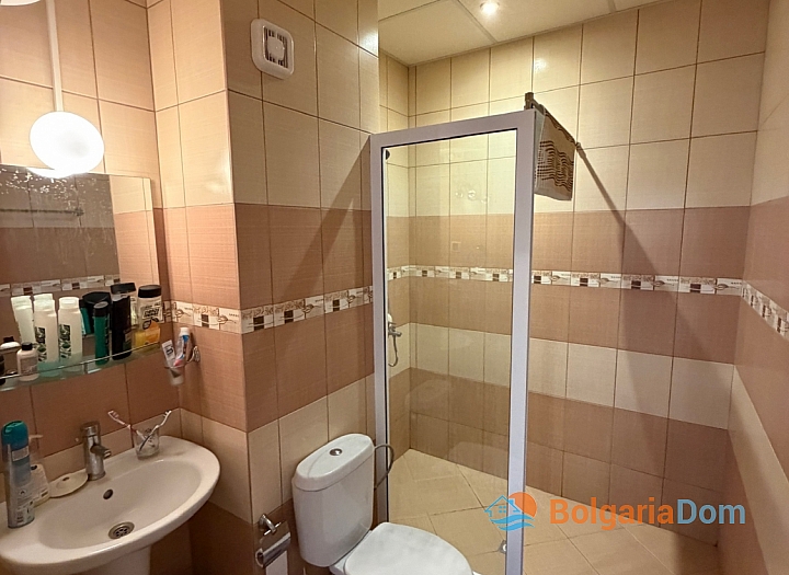 Spacious apartment in a large complex. Photo 13