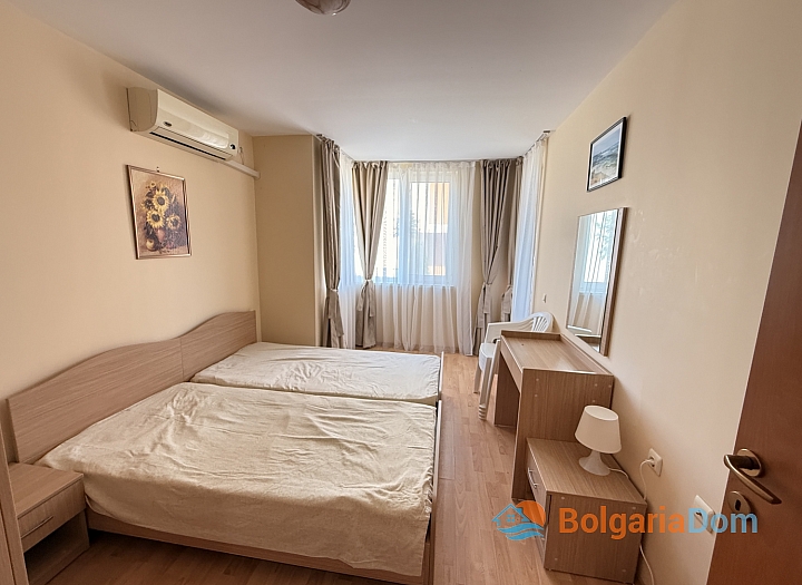Cozy two-room apartment in a large family complex. Photo 5