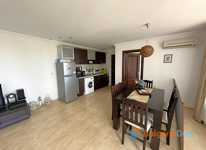 Apartament z widokiem na morze i trawnikiem w pierwszej linii. Zdjęcie 14