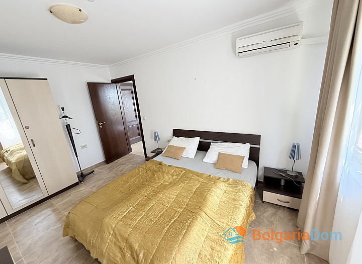 Apartament z widokiem na morze i trawnikiem w pierwszej linii. Zdjęcie 23