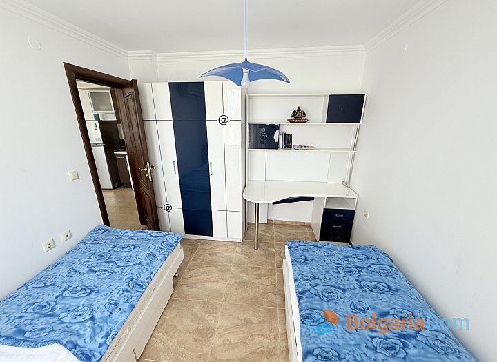 Apartament z widokiem na morze i trawnikiem w pierwszej linii. Zdjęcie 26