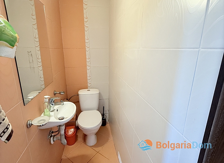 Apartament z widokiem na morze i trawnikiem w pierwszej linii. Zdjęcie 29