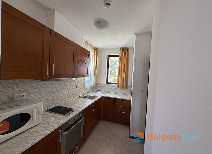 Spacious apartment in a large cottage complex. Photo 14