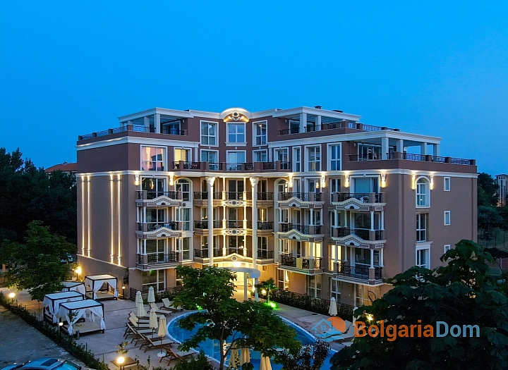 Three-room apartment with a huge terrace in a boutique complex. Photo 15