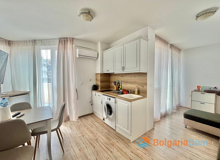 Beautiful two-room apartment in the center of Sunny Beach. Photo 3