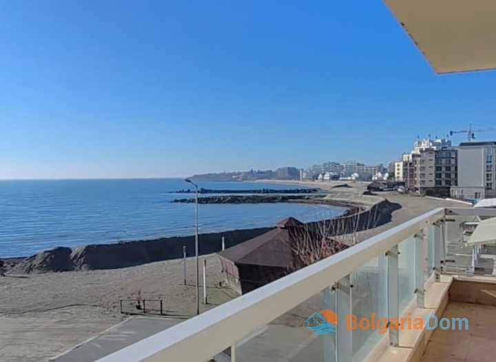 Large apartment with sea view on the first line. Photo 1 Large apartment with sea view on the first line. Photo 1