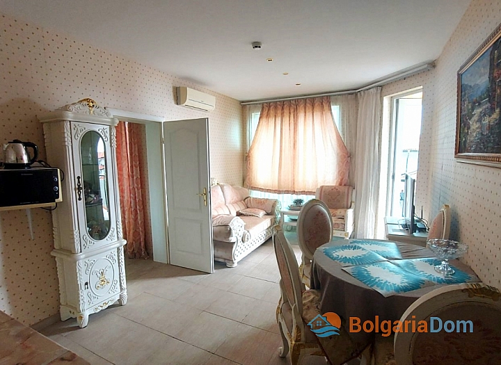 Three-room apartment in an elite residential complex 100 meters from the sea. Photo 2