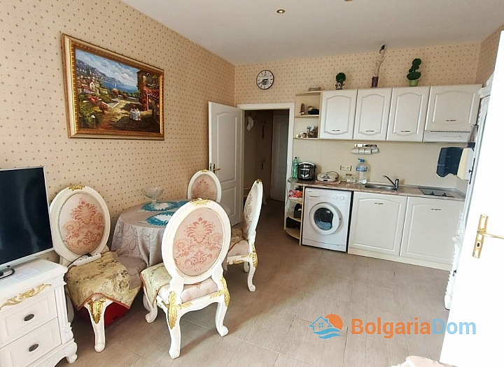 Three-room apartment in an elite residential complex 100 meters from the sea. Photo 3