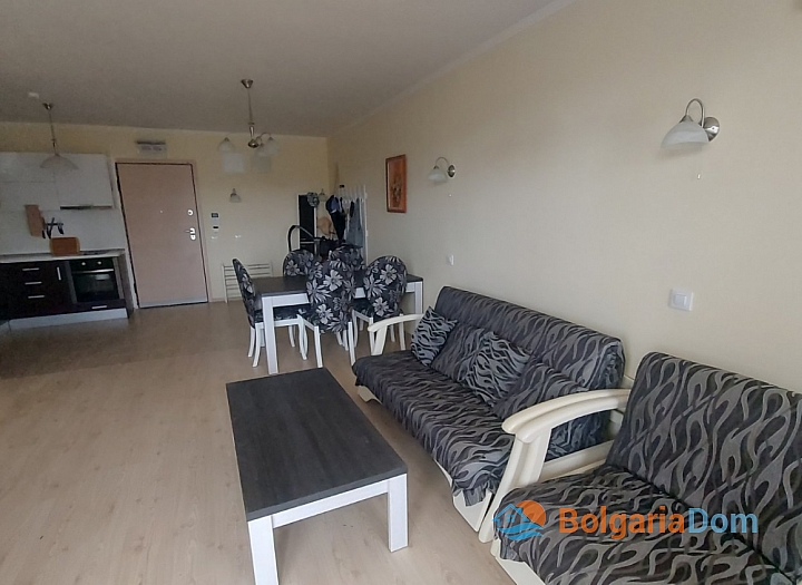 Apartament z dużym tarasem w pięknym kompleksie SPA. Zdjęcie 12