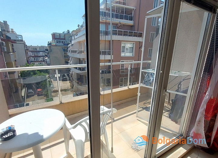 Spacious studio in Pomorie 150 meters from the sea. Photo 5
