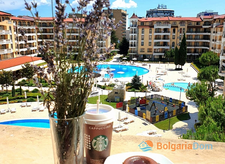Zwei-Zimmer-Wohnung mit herrlichem Blick auf die Pools in einem Luxuskomplex. Foto 26