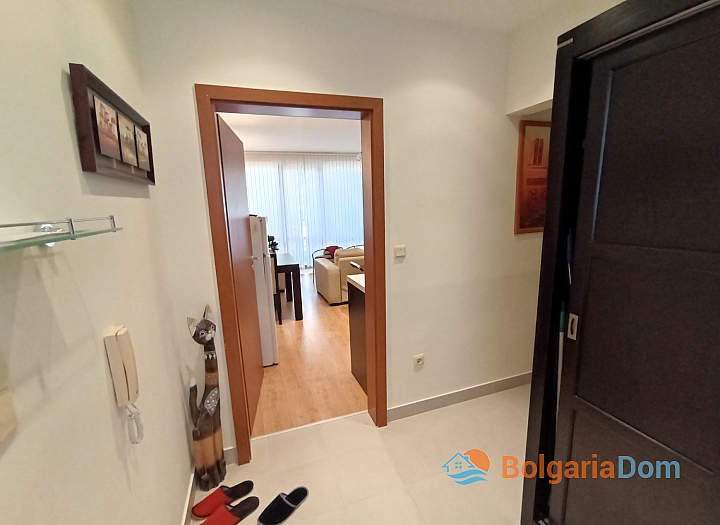 Vynikající třípokojový byt v centru Slunečného pobřeží. Foto 14
