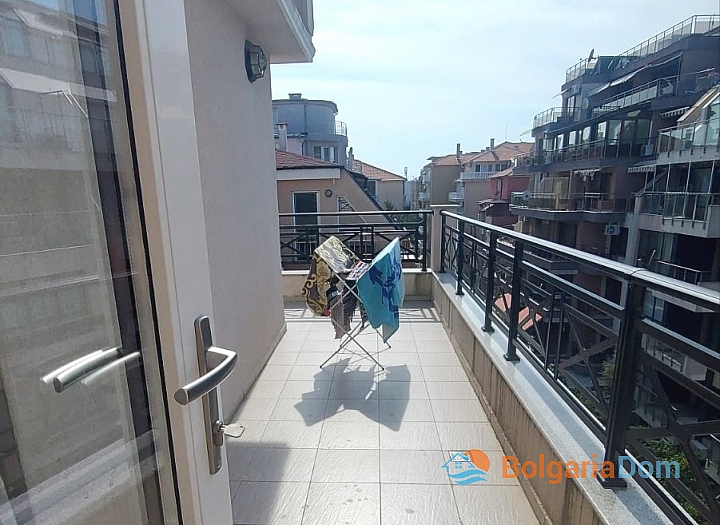 Schöne Wohnung an der ersten Küste in Pomorie. Foto 13
