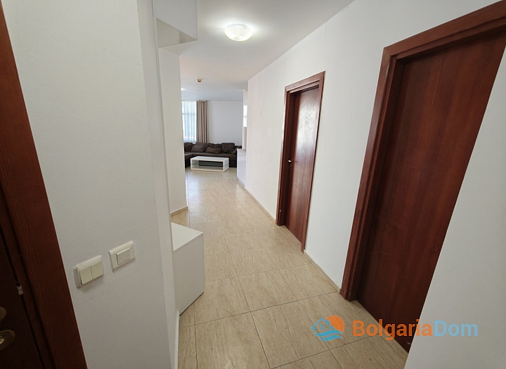 Large apartment with a pool view in a residential complex. Photo 6 Large apartment with a pool view in a residential complex. Photo 6