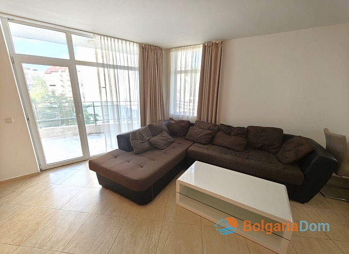 Large apartment with a pool view in a residential complex. Photo 10 Large apartment with a pool view in a residential complex. Photo 10