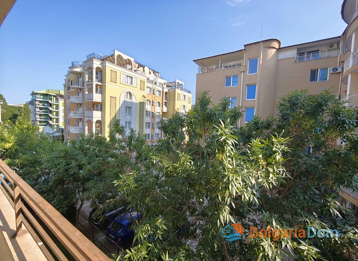 Large apartment with a pool view in a residential complex. Photo 33 Large apartment with a pool view in a residential complex. Photo 33