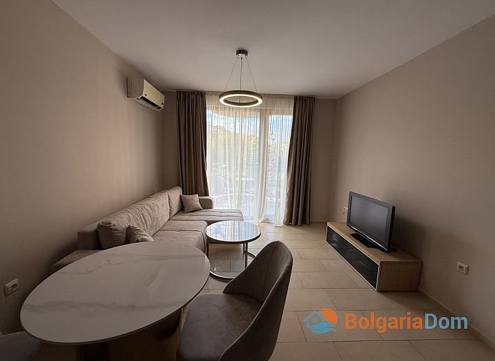 Квартира с видом на бассейн в премиальном комплексе. Фото 9