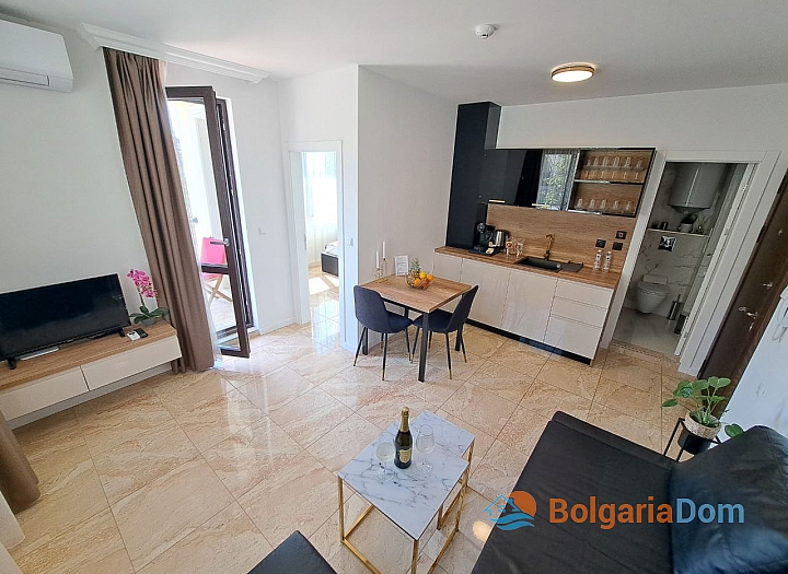 Wunderschöne neue Wohnung in erster Reihe. Foto 6