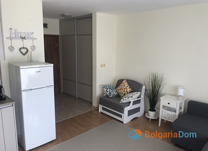 Ausgezeichnetes Studio-Apartment in einer Anlage mit niedrigen Nebenkosten. Foto 4