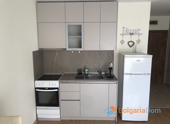 Ausgezeichnetes Studio-Apartment in einer Anlage mit niedrigen Nebenkosten. Foto 2