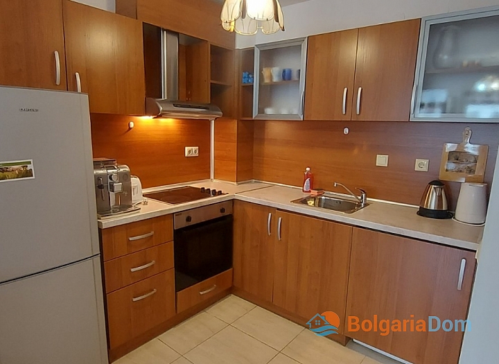 Dwupokojowy apartament z widokiem na morze w Świętym Własie. Zdjęcie 5 Dwupokojowy apartament z widokiem na morze w Świętym Własie. Zdjęcie 5