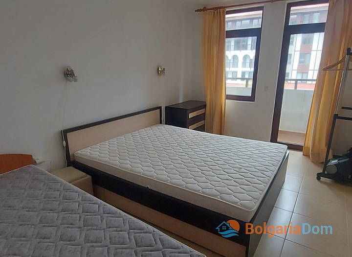 Dwupokojowy apartament z widokiem na morze w Świętym Własie. Zdjęcie 8 Dwupokojowy apartament z widokiem na morze w Świętym Własie. Zdjęcie 8