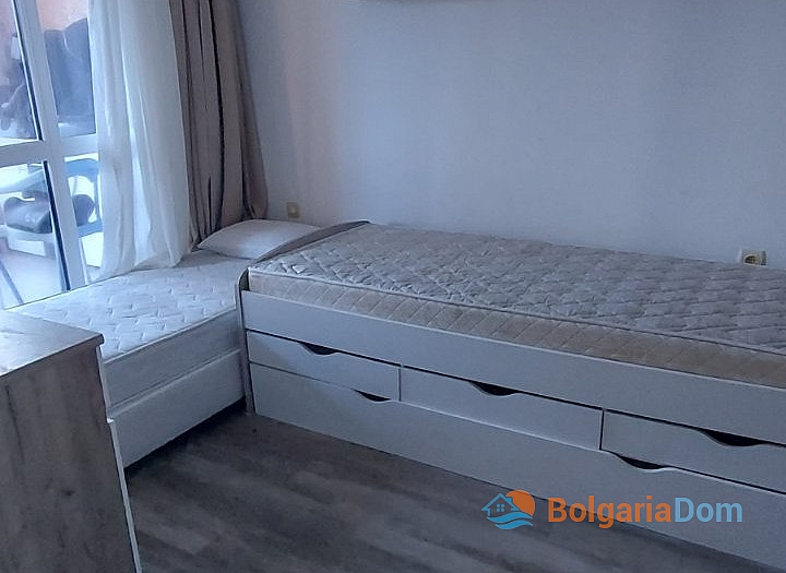 Małe, trzypokojowe mieszkanie w Pomorie. Zdjęcie 7