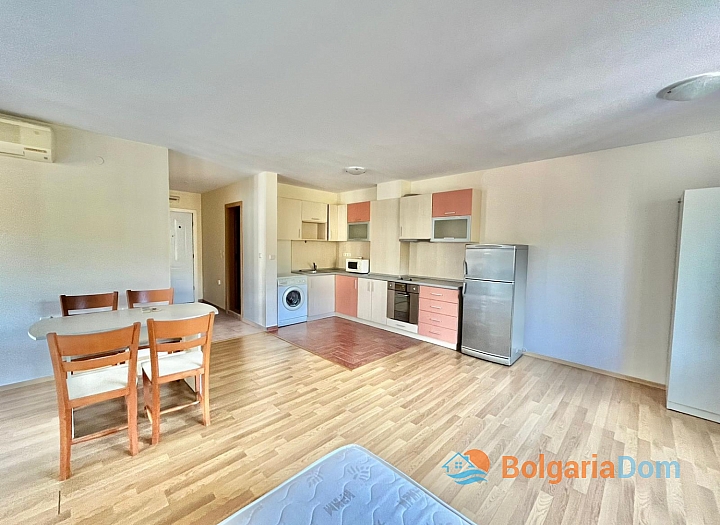 Spacious apartment in a complex with an excellent location. Photo 4