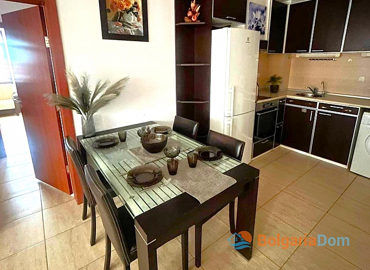 Apartment with sea view in Sveti Vlas. Photo 2