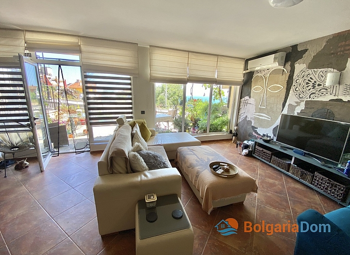 Čtyřpokojový apartmán s výhledem na moře. Foto 23
