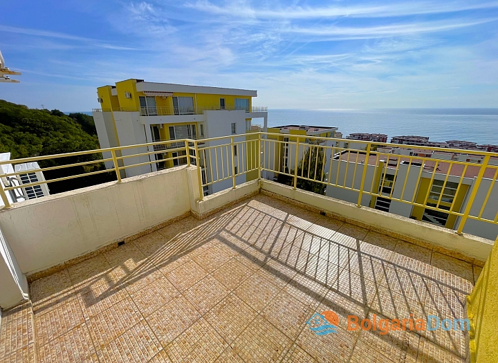 Prostorný apartmán s výhledem na moře ve velkém komplexu. Foto 1 Prostorný apartmán s výhledem na moře ve velkém komplexu. Foto 1