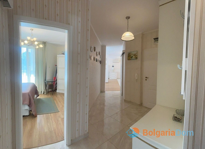 Luxuriöse geräumige Dreizimmerwohnung in einem Luxuskomplex. Foto 11