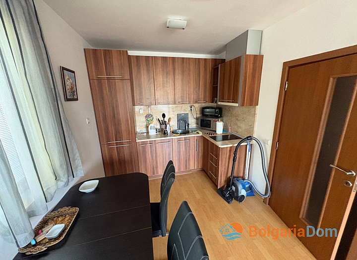 Apartament z widokiem na basen w małym kompleksie mieszkalnym. Zdjęcie 8