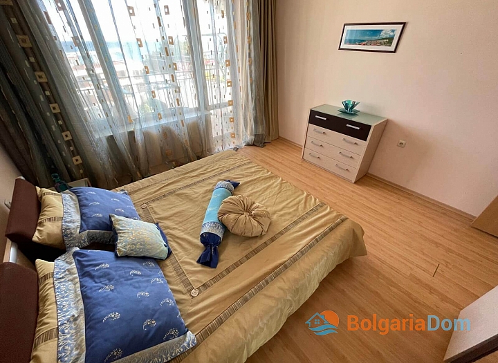 Prostorný třípokojový byt s úžasným výhledem na první pobřeží. Foto 6