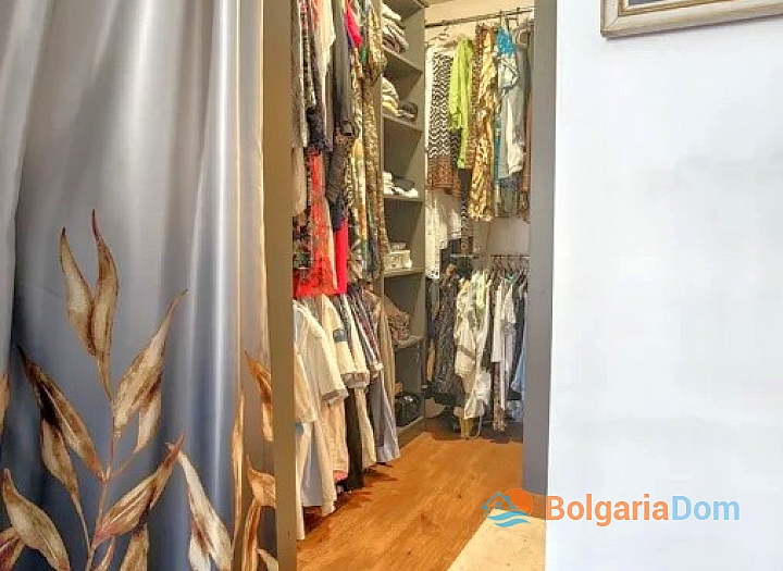 Krásný apartmán s výhledem na moře v první řadě. Foto 20