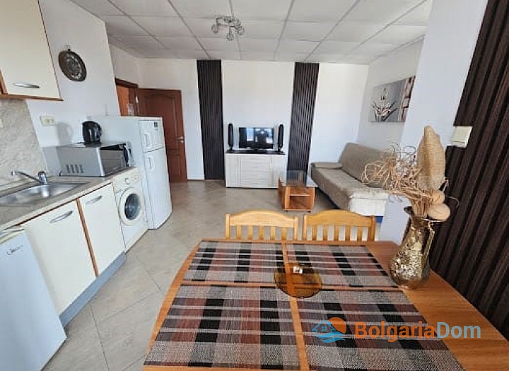 Nice three-room apartment in a complex with low maintenance fee. Photo 1 Nice three-room apartment in a complex with low maintenance fee. Photo 1