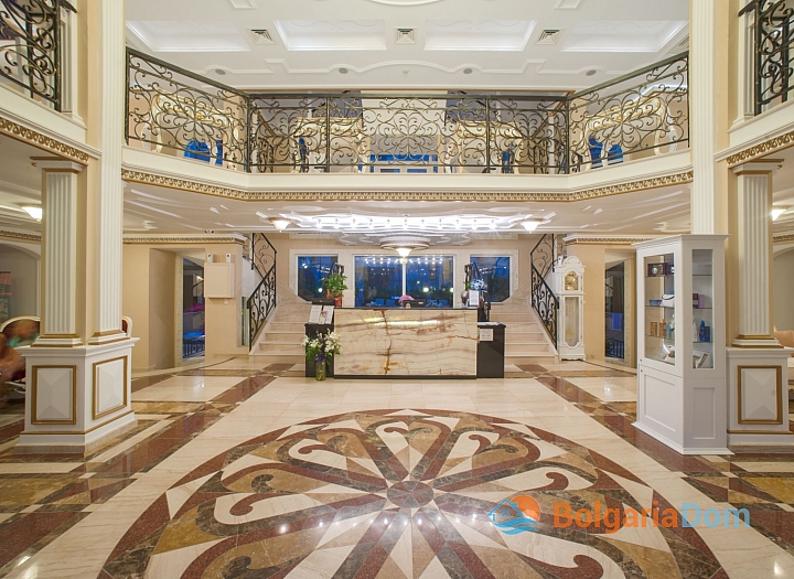 Studio with a panoramic terrace in a prestigious complex.. Photo 11