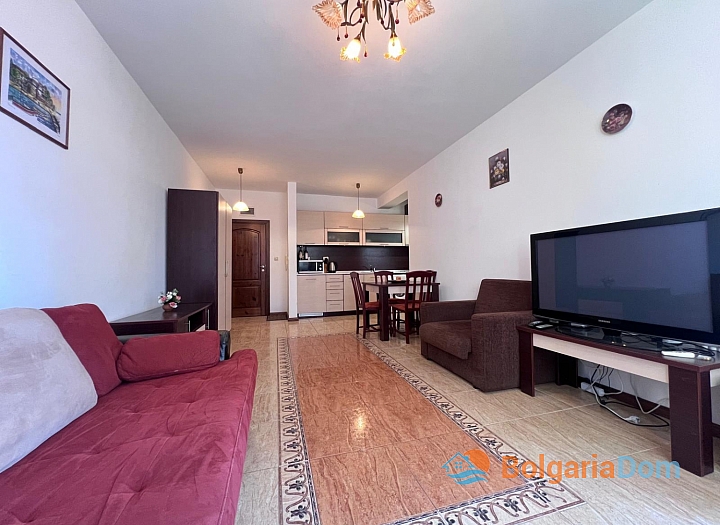 Two-room apartment in a complex with an excellent location. Photo 8