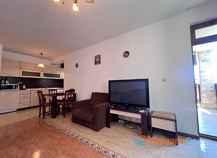 Two-room apartment in a complex with an excellent location. Photo 11