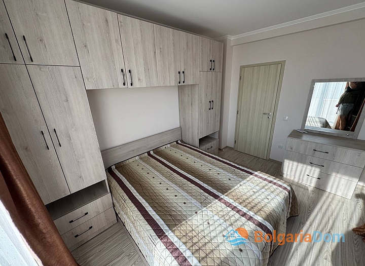Prostorný apartmán s výhledem na bazén ve skvělém komplexu. Foto 11 Prostorný apartmán s výhledem na bazén ve skvělém komplexu. Foto 11
