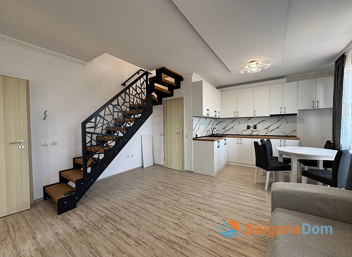 Prostorný apartmán s výhledem na bazén ve skvělém komplexu. Foto 19 Prostorný apartmán s výhledem na bazén ve skvělém komplexu. Foto 19