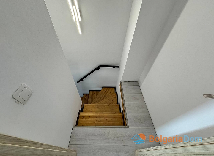 Prostorný apartmán s výhledem na bazén ve skvělém komplexu. Foto 12 Prostorný apartmán s výhledem na bazén ve skvělém komplexu. Foto 12