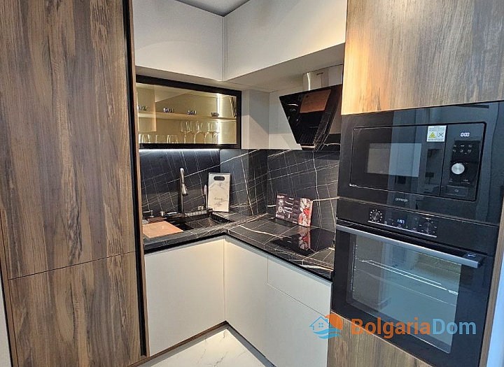 Schöne Wohnung in einem neuen Premium-Komplex. Foto 3