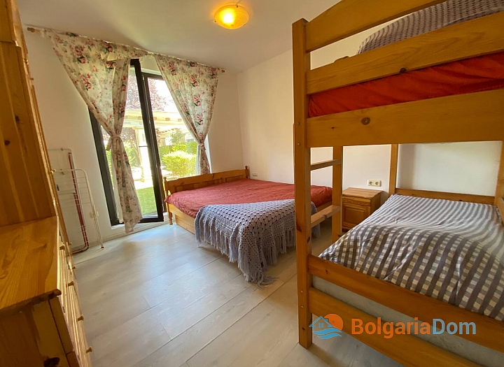 Útulný apartmán s vlastním dvorem v luxusním komplexu na první linii. Foto 5