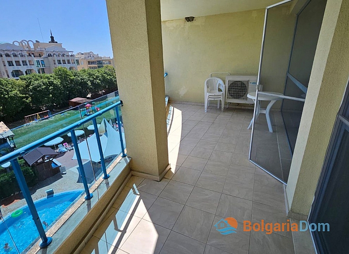 Простора трикімнатна квартира в Поморії. Фото 10