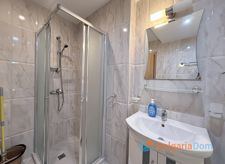 Prostorný byt v dobrém komplexu. Foto 12