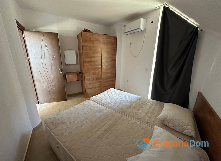 Квартира с тремя спальнями в тихом районе. Фото 9