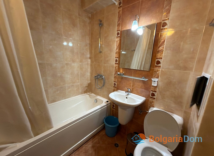 Квартира с видом на бассейн в ухоженном комплексе. Фото 9